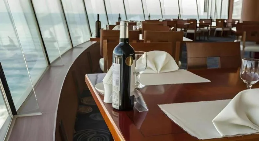 Sun Cruise Resort and Yacht