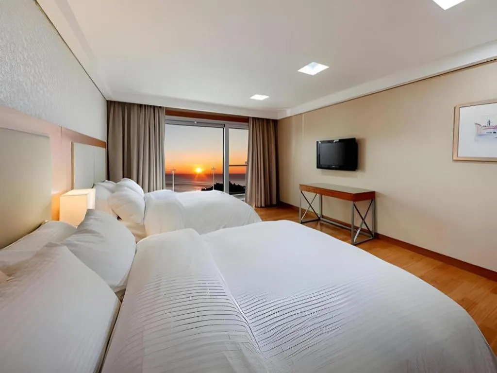 Bed in Sun Cruise Resort and Yacht