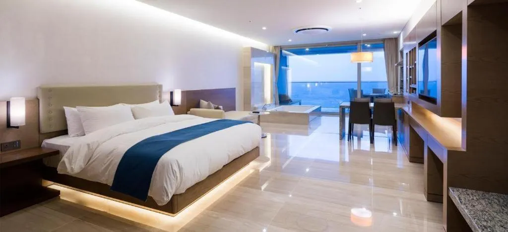 Bed in Sun Cruise Resort and Yacht