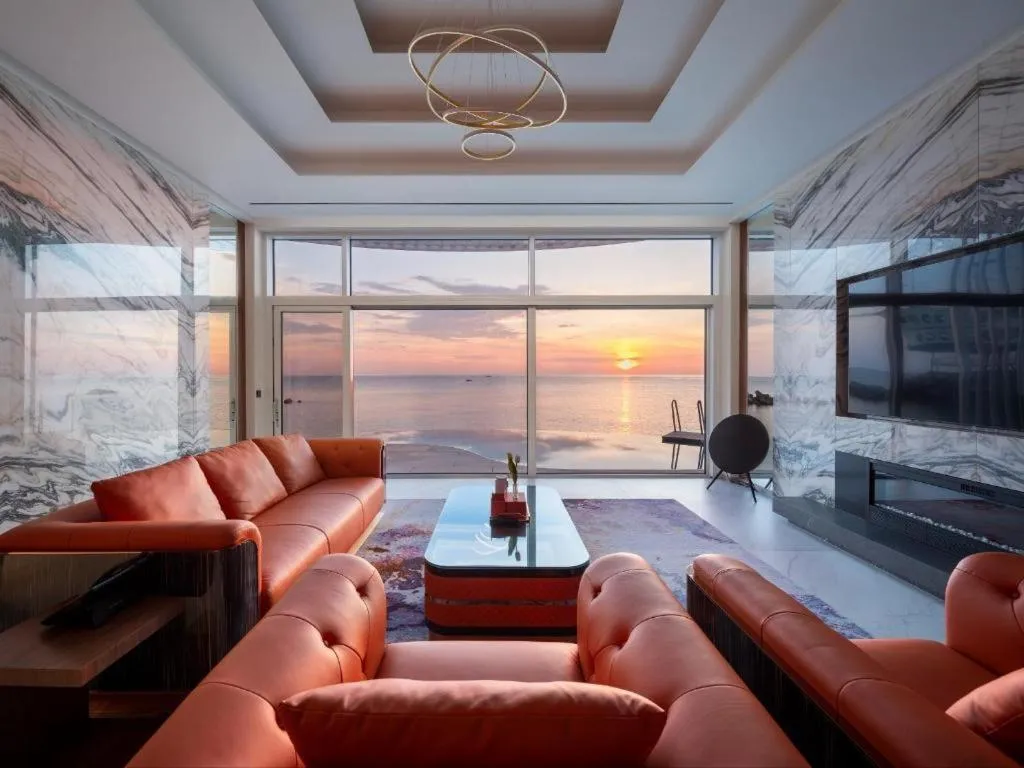 Sun Cruise Resort and Yacht