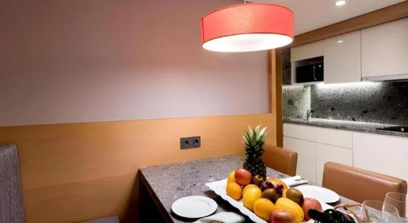 Sun Cruise Resort and Yacht