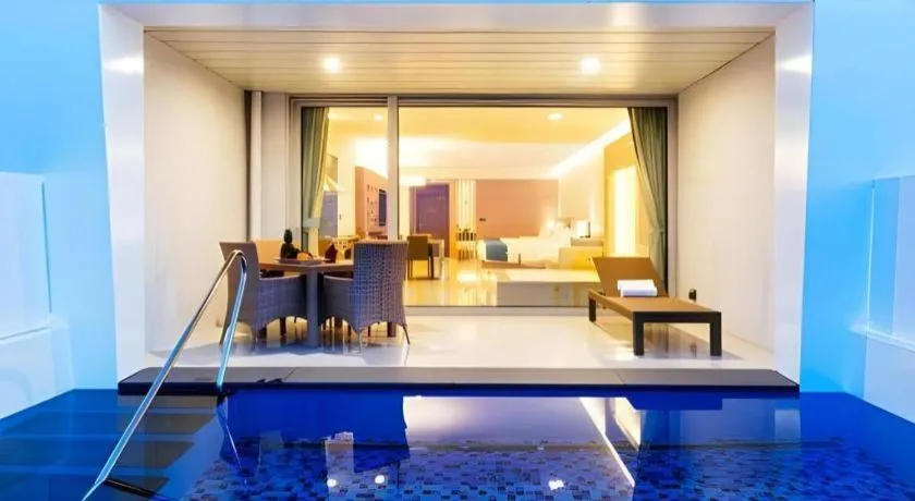 Sun Cruise Resort and Yacht