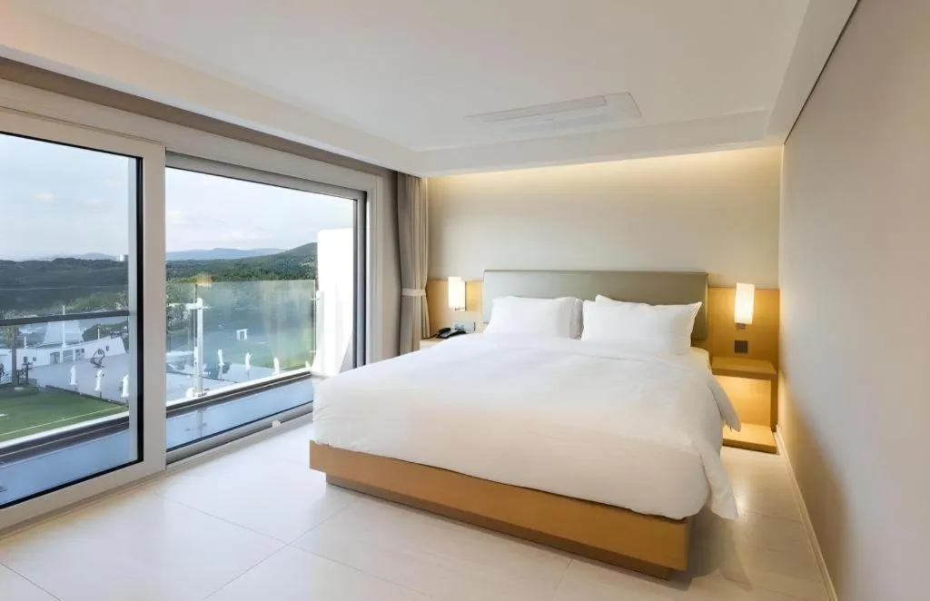 Bed in Sun Cruise Resort and Yacht