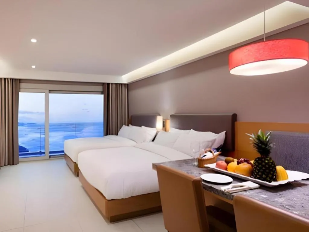 Bed in Sun Cruise Resort and Yacht