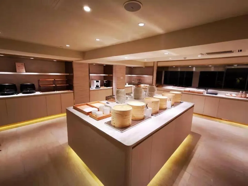 JI Hotel Shanghai Yan'an Road