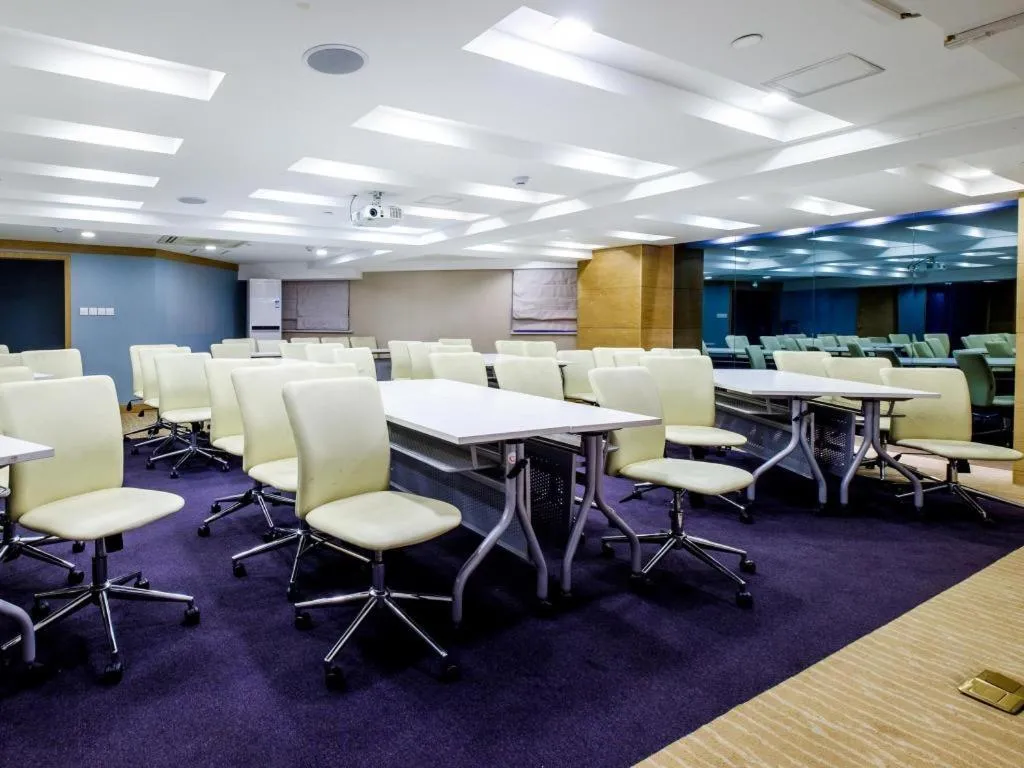 JI Hotel Shanghai Yan'an Road