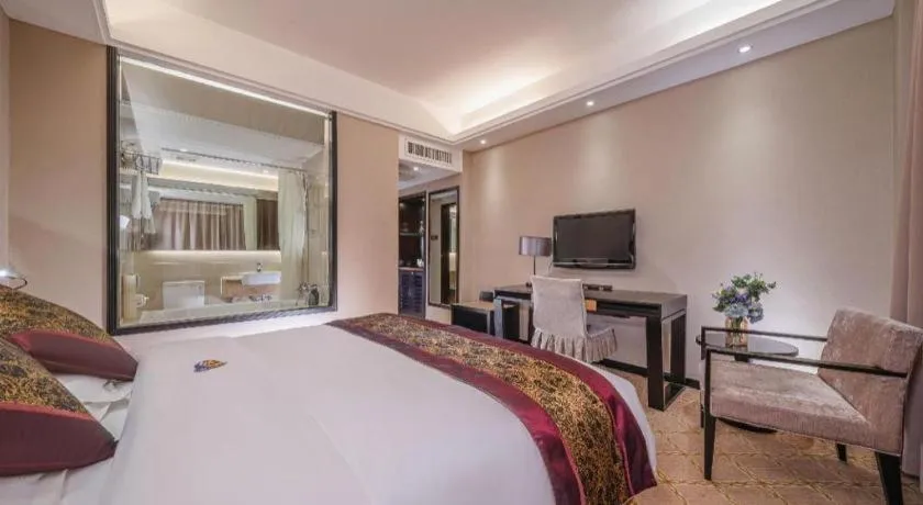 Bed in Nanning Yongjiang Hotel