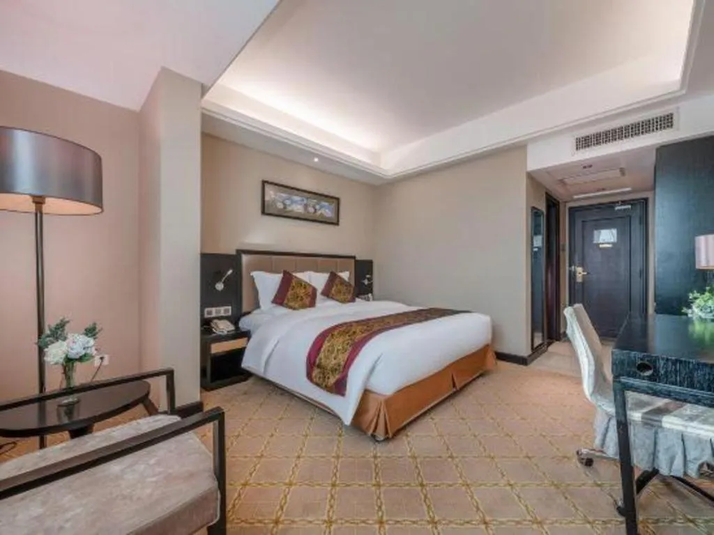 Bed in Nanning Yongjiang Hotel