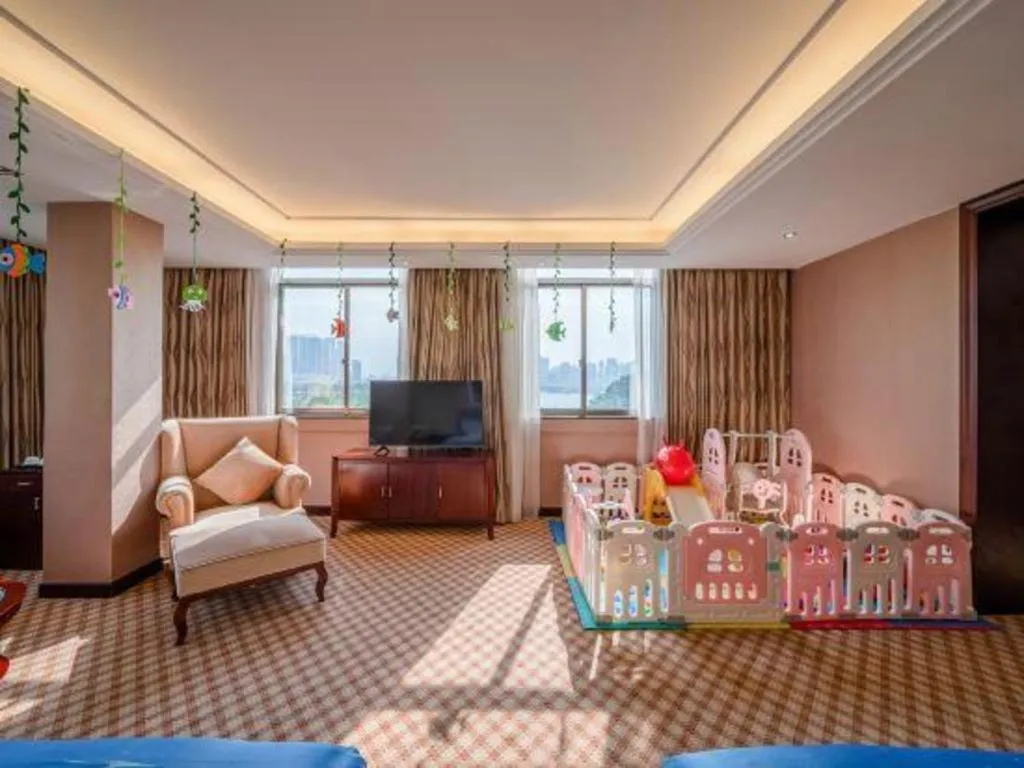 Bed in Nanning Yongjiang Hotel