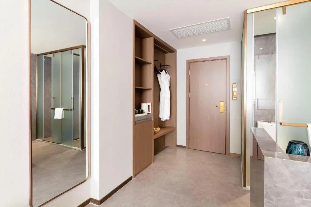 Bed in Nanning Yongjiang Hotel