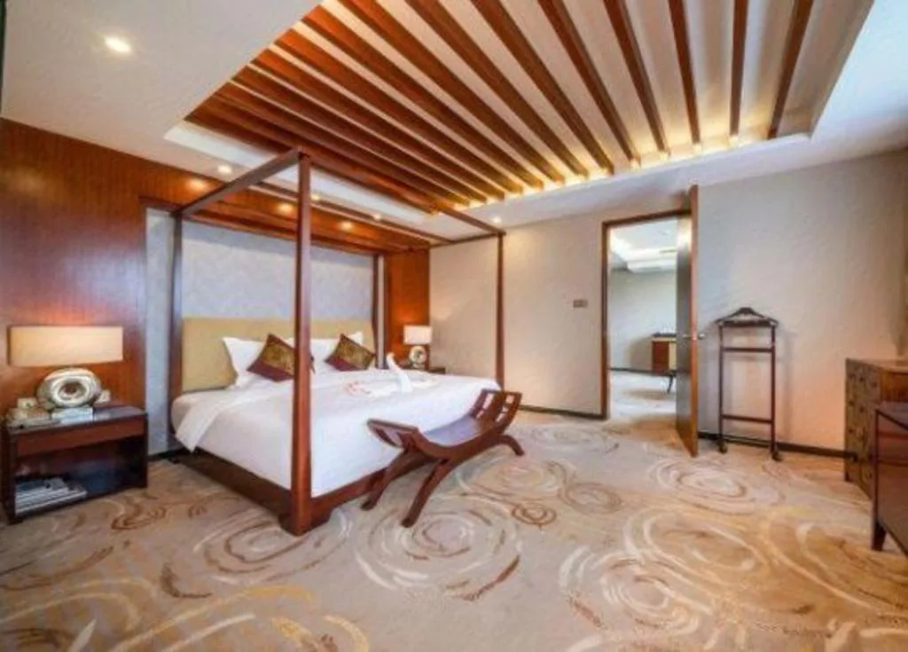 Bed in Nanning Yongjiang Hotel