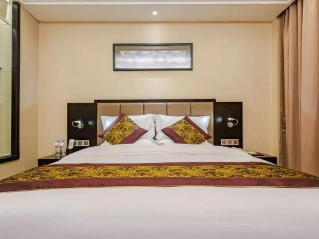 Bed in Nanning Yongjiang Hotel