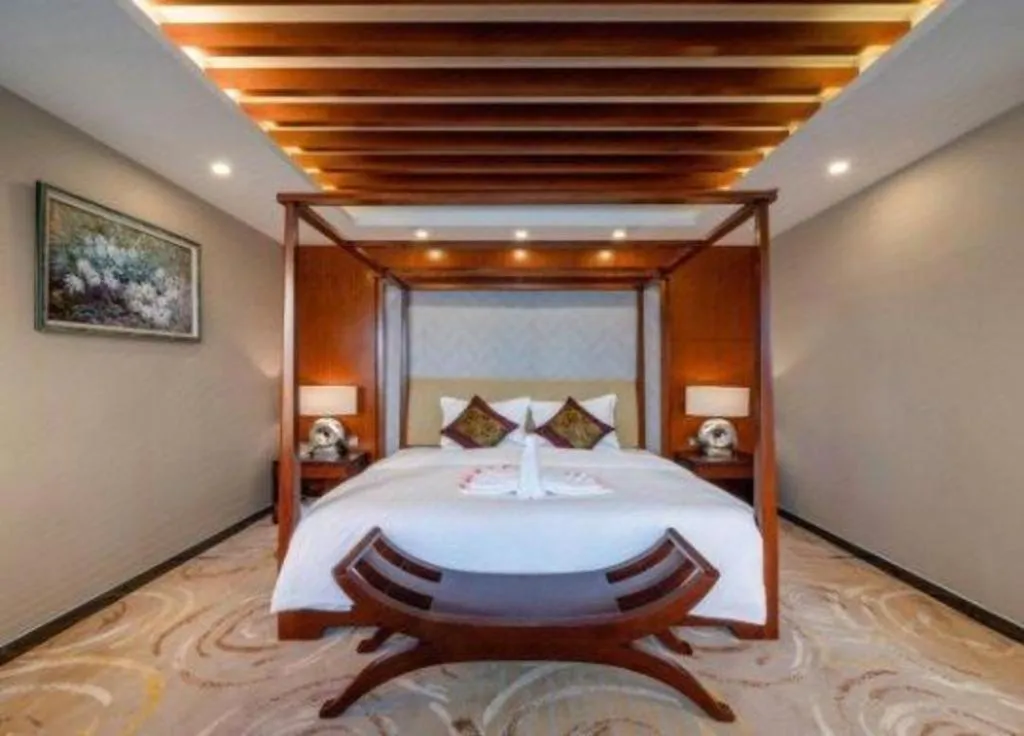 Bed in Nanning Yongjiang Hotel