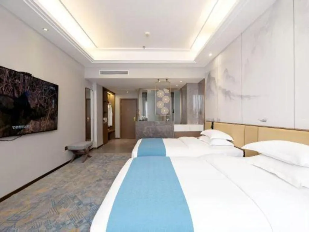 Bed in Nanning Yongjiang Hotel