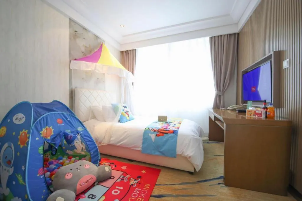 Bed in Nanjing Grand Da Qiao Hotel