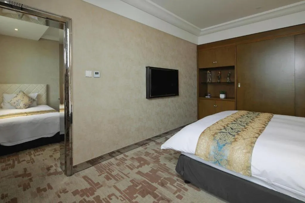 Bed in Nanjing Grand Da Qiao Hotel