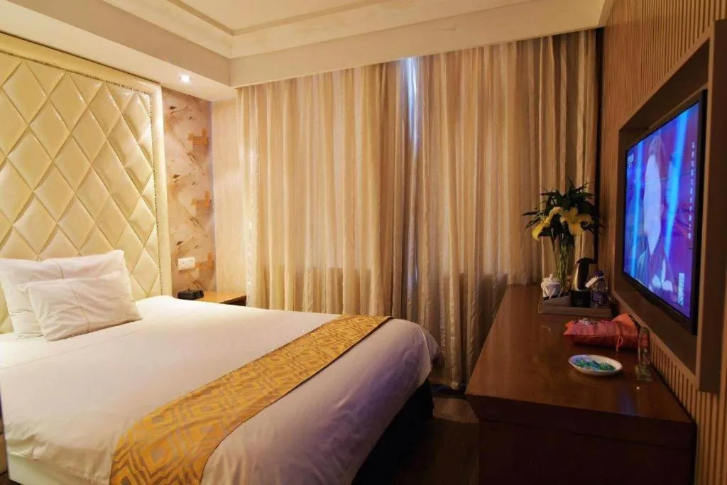 Bed in Nanjing Grand Da Qiao Hotel