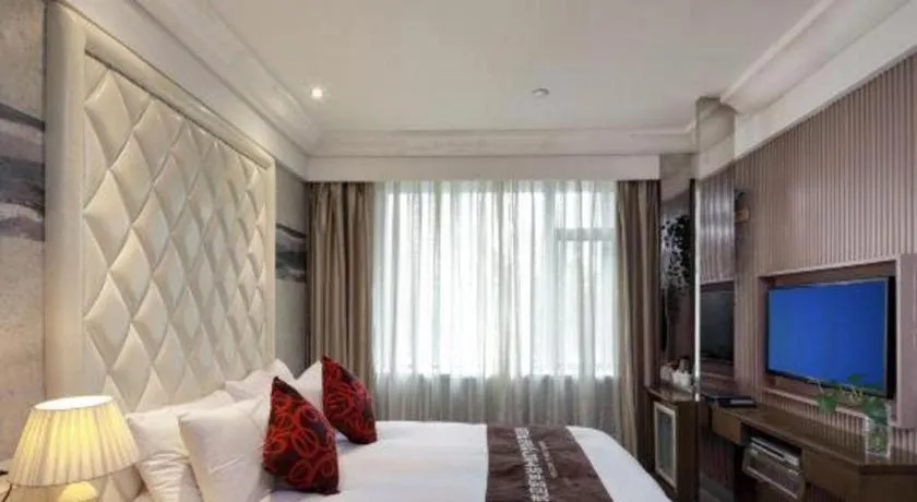 Bed in Nanjing Grand Da Qiao Hotel