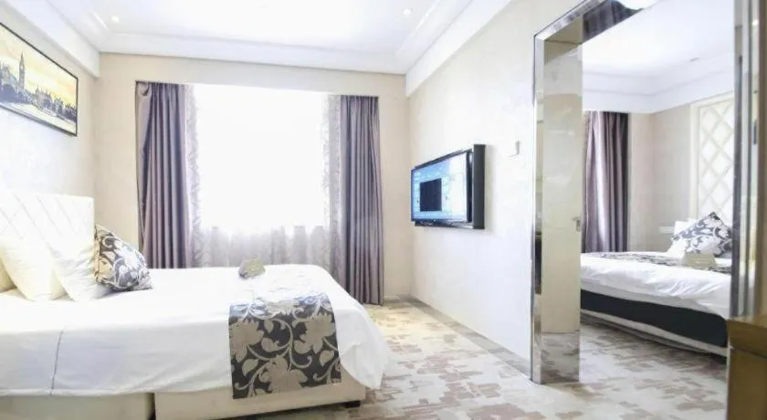 Bed in Nanjing Grand Da Qiao Hotel