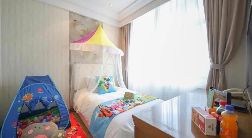 Bed in Nanjing Grand Da Qiao Hotel