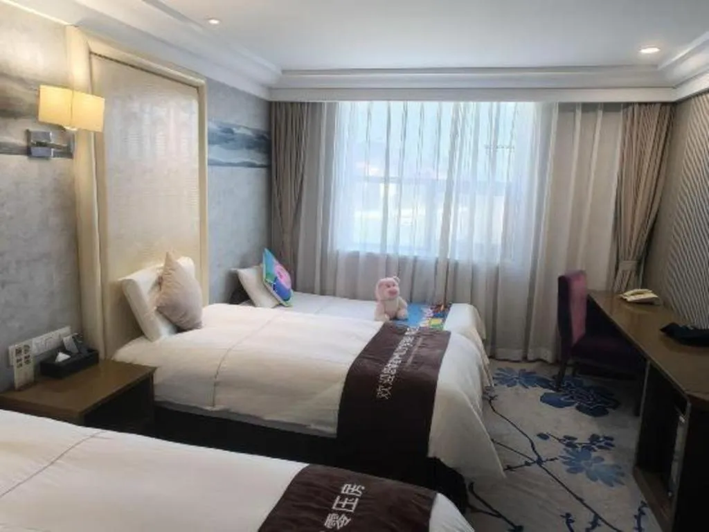Bed in Nanjing Grand Da Qiao Hotel