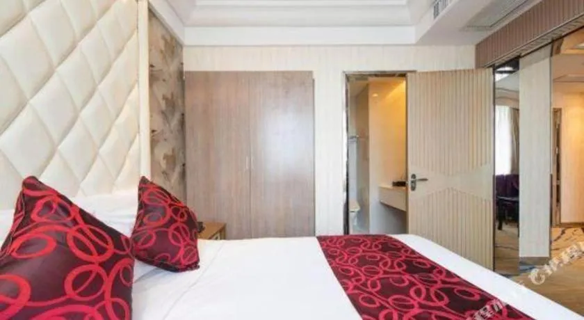 Bed in Nanjing Grand Da Qiao Hotel