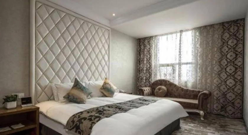 Bed in Nanjing Grand Da Qiao Hotel