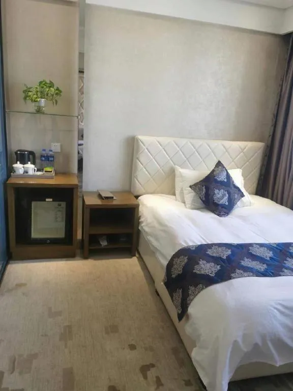 Bed in Nanjing Grand Da Qiao Hotel