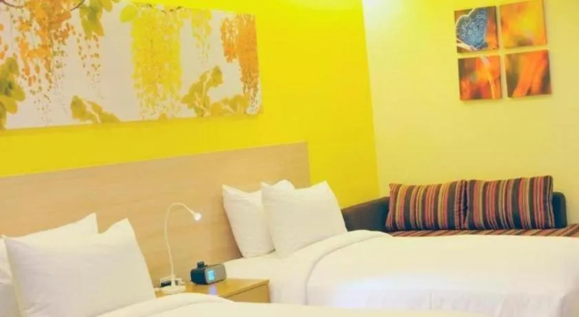 Bed in R-Con Hotel @ Siam