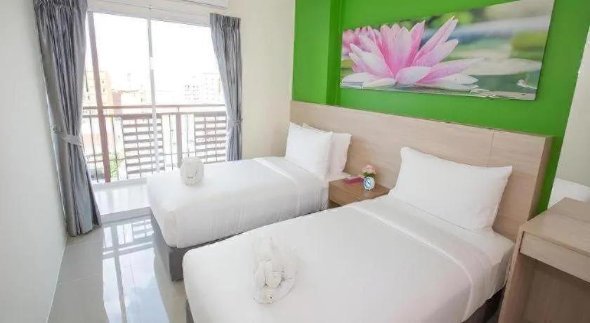 Bed in R-Con Hotel @ Siam