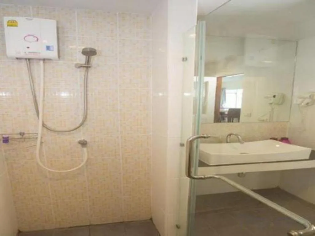 Bed in R-Con Hotel @ Siam