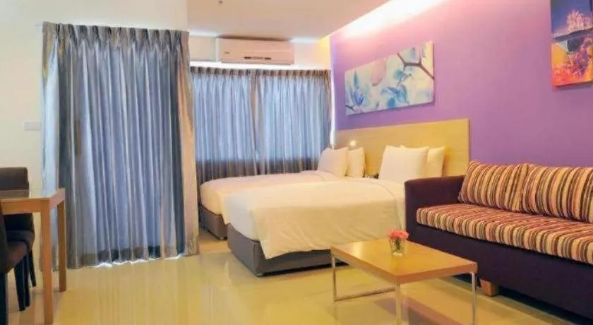 Bed in R-Con Hotel @ Siam