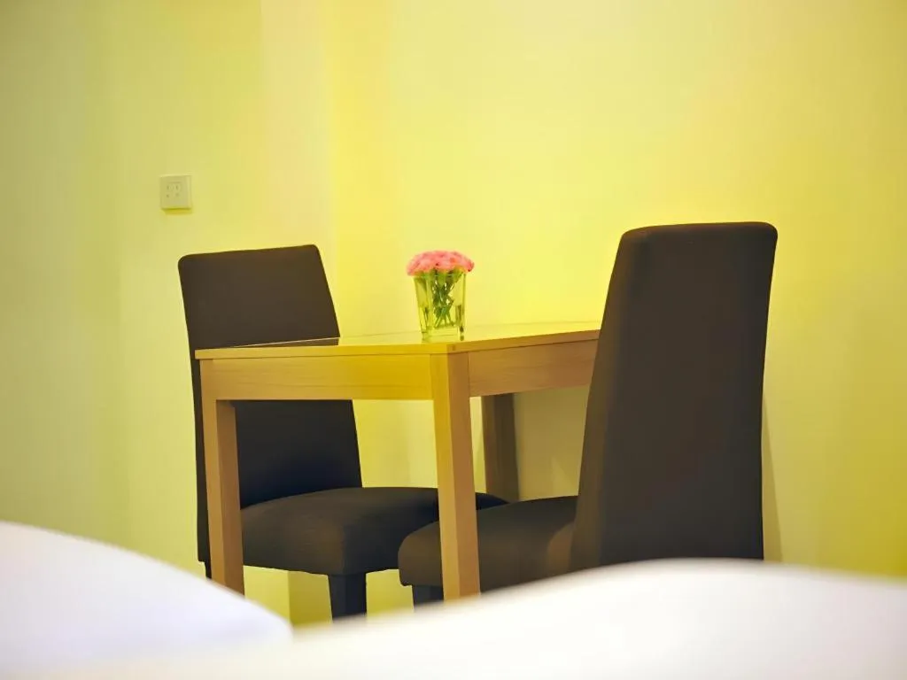 Bed in R-Con Hotel @ Siam