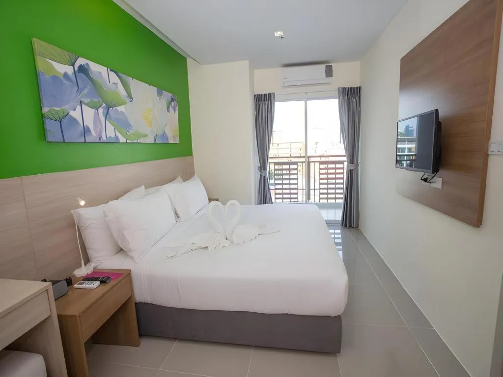 Bed in R-Con Hotel @ Siam