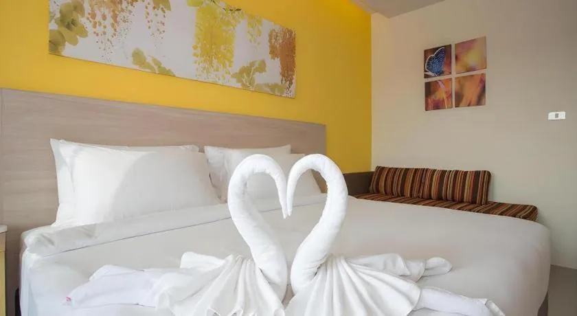 Bed in R-Con Hotel @ Siam