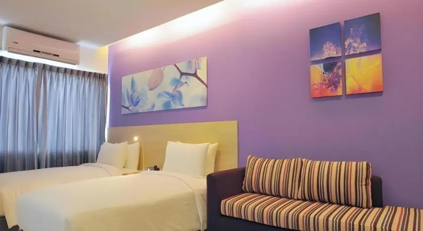 Bed in R-Con Hotel @ Siam