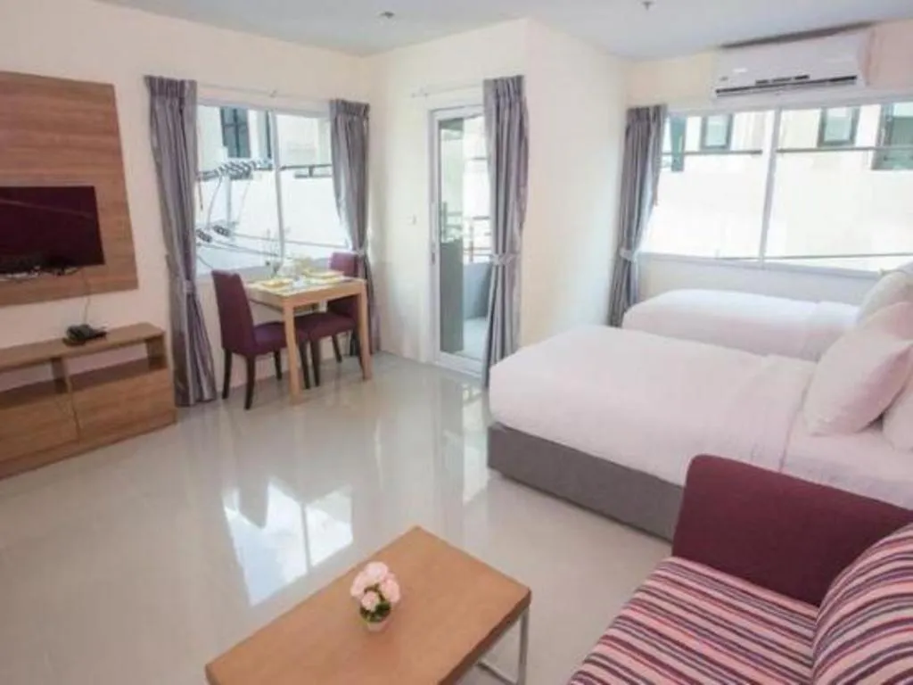 Bed in R-Con Hotel @ Siam