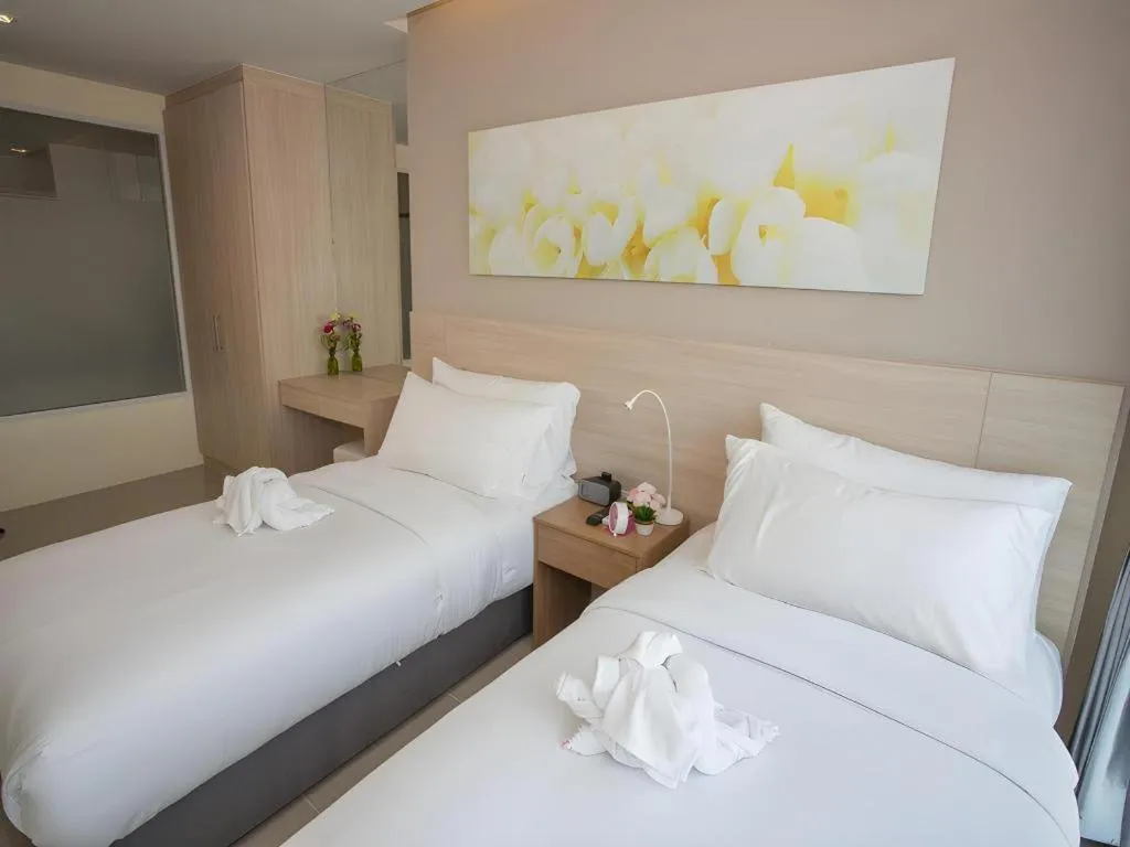 Bed in R-Con Hotel @ Siam