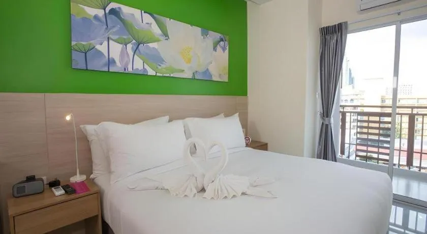 Bed in R-Con Hotel @ Siam