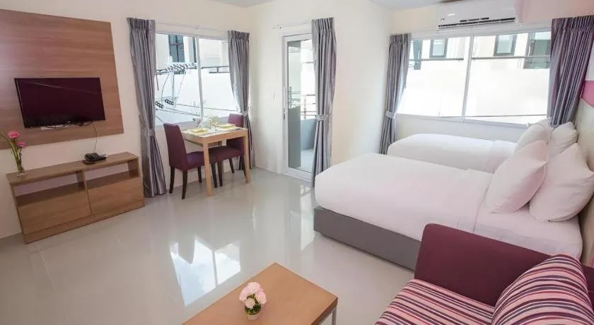 Bed in R-Con Hotel @ Siam