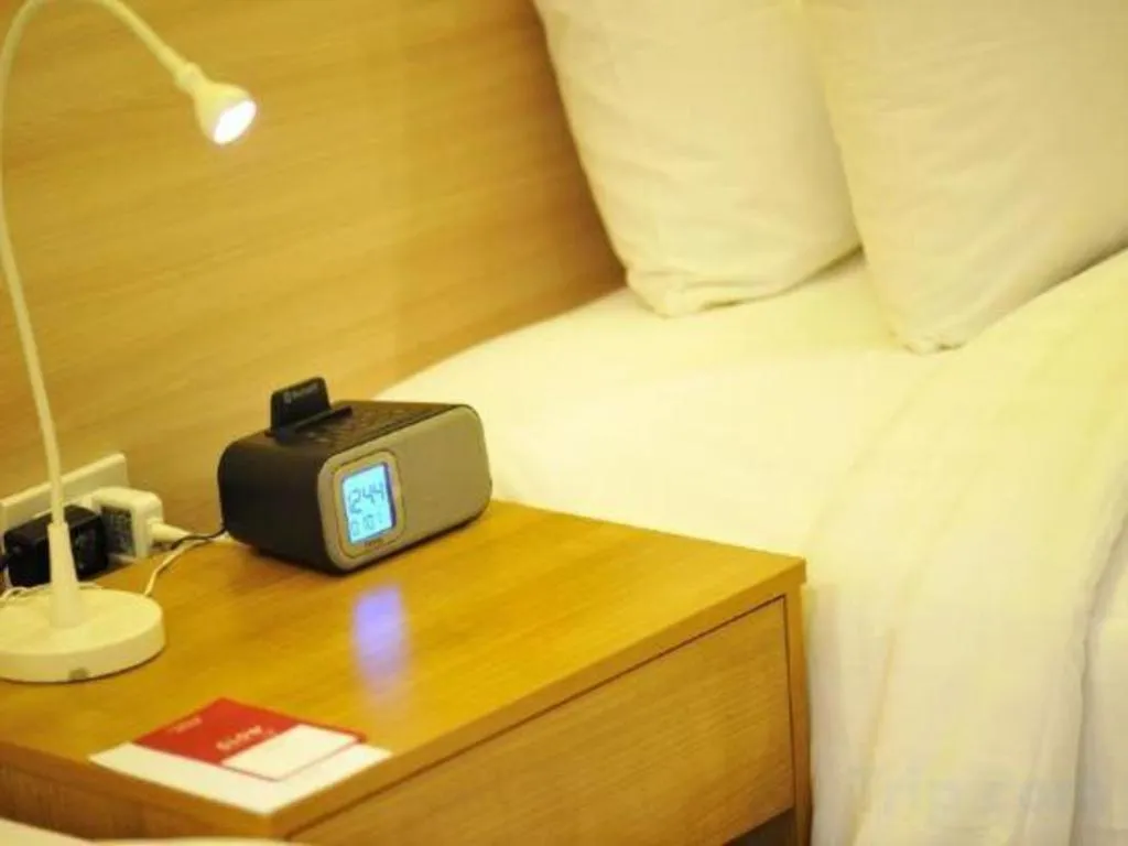 Bed in R-Con Hotel @ Siam