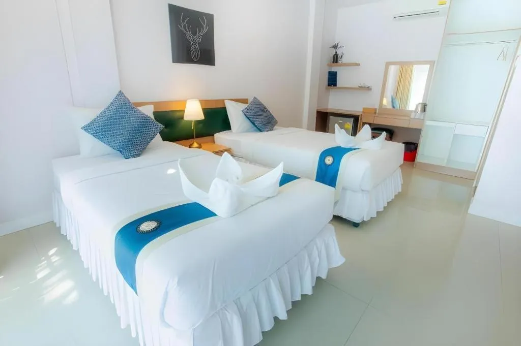 Bed in Majestic View Hotel