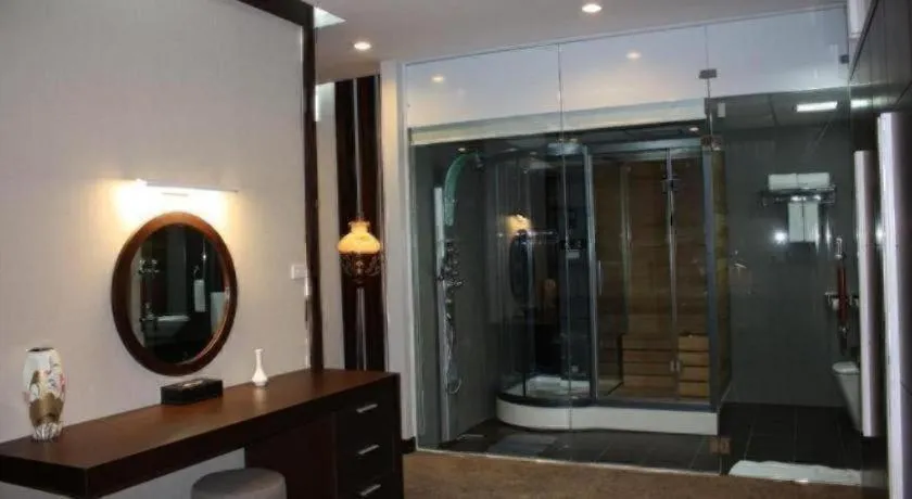 Draco - Thang Long Hotel