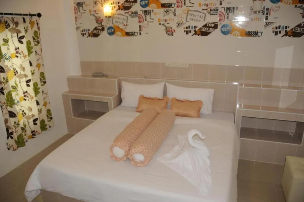 Bed in Saraburi Garden Resort