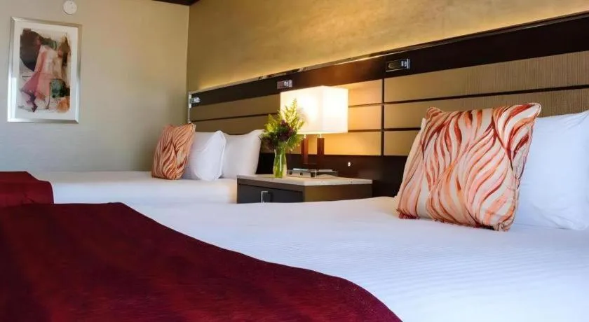 Bed in Ameristar Casino Hotel Kansas City