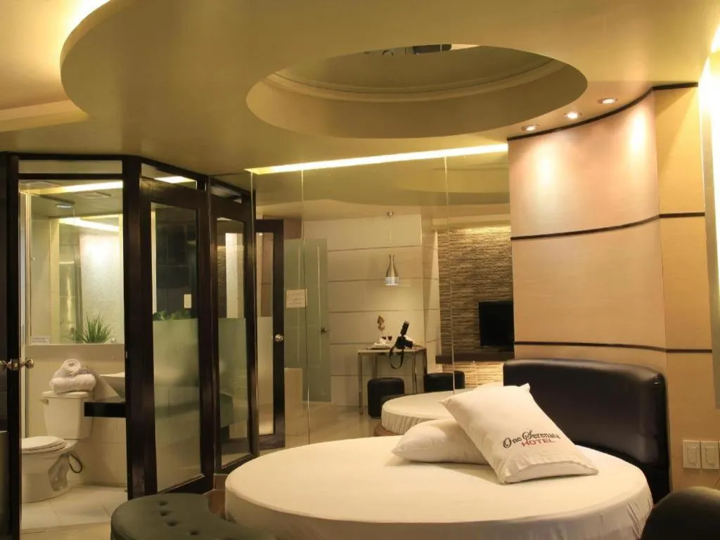 One Serenata Hotel General Trias