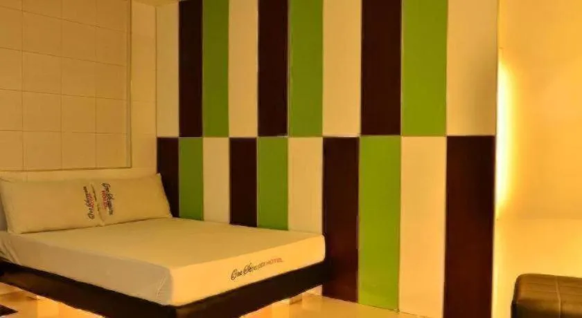 Bed in One Serenata Hotel General Trias