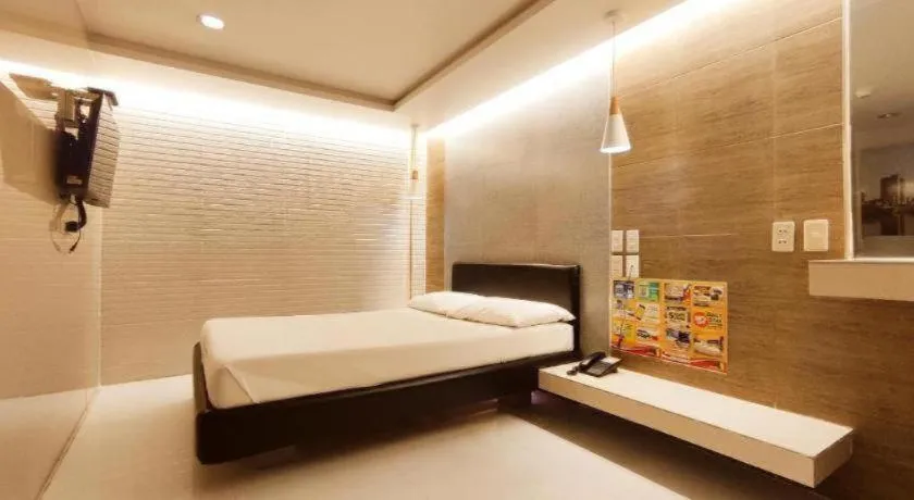 Bed in One Serenata Hotel General Trias