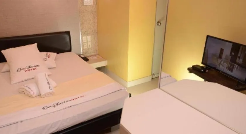 Bed in One Serenata Hotel General Trias