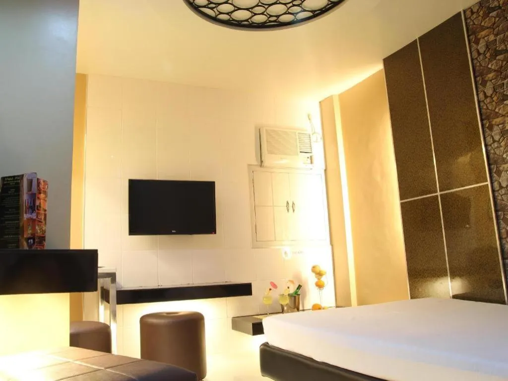 Bed in One Serenata Hotel General Trias